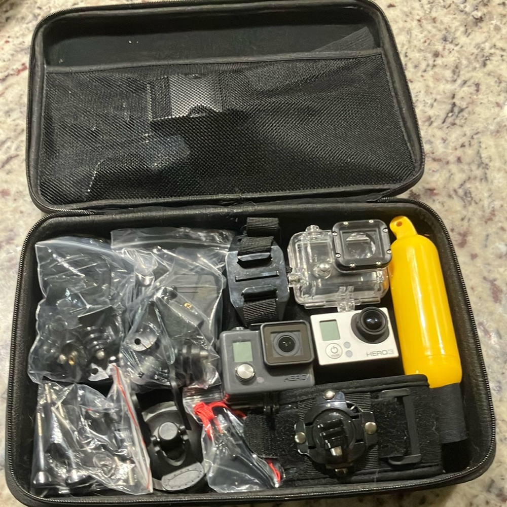 GoPro HERO3 Action Camera Bundle - Black and Gray, GoPro Hero 1